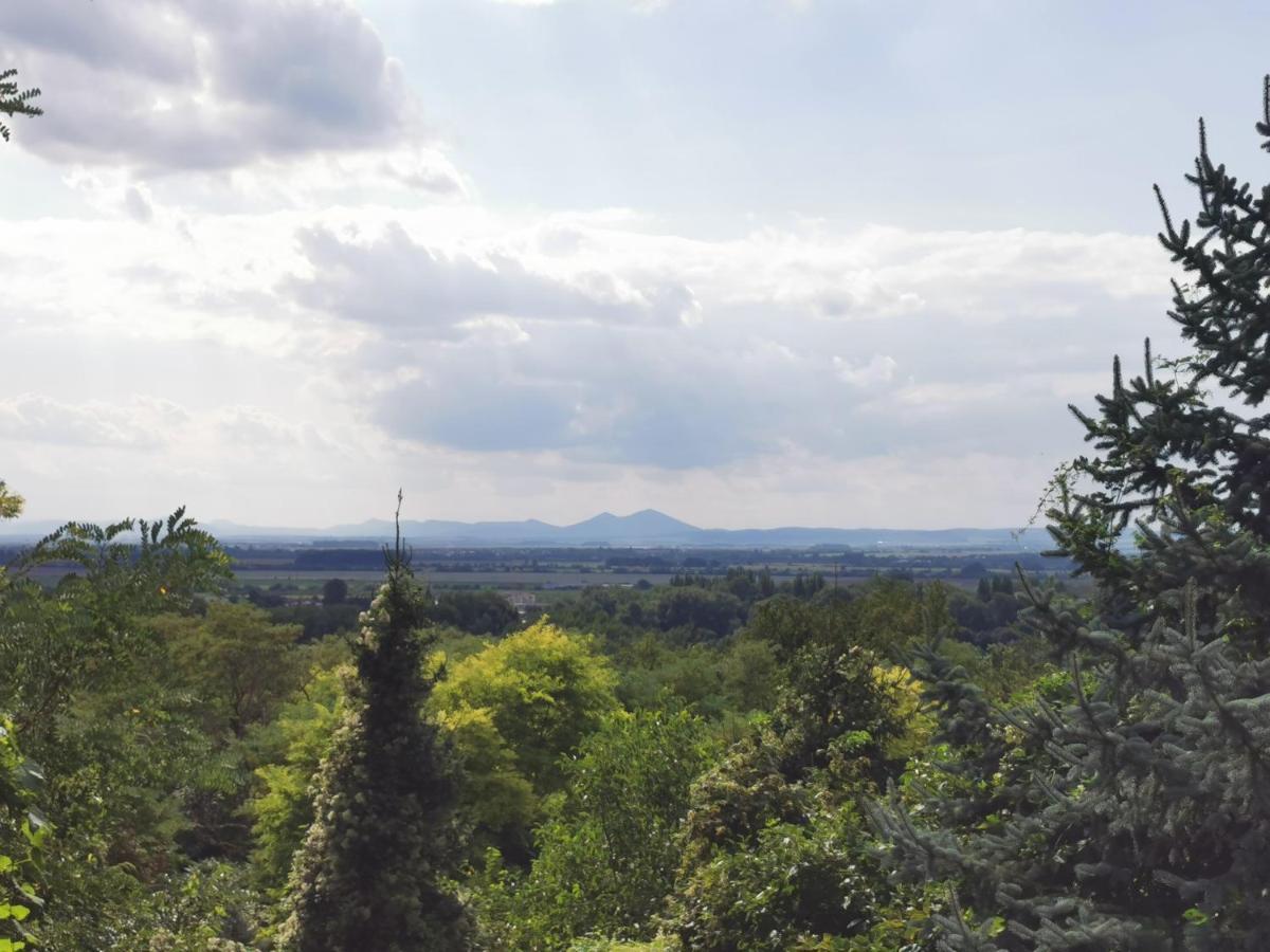 Sunset House Piestany Bungalow Banka Екстер'єр фото