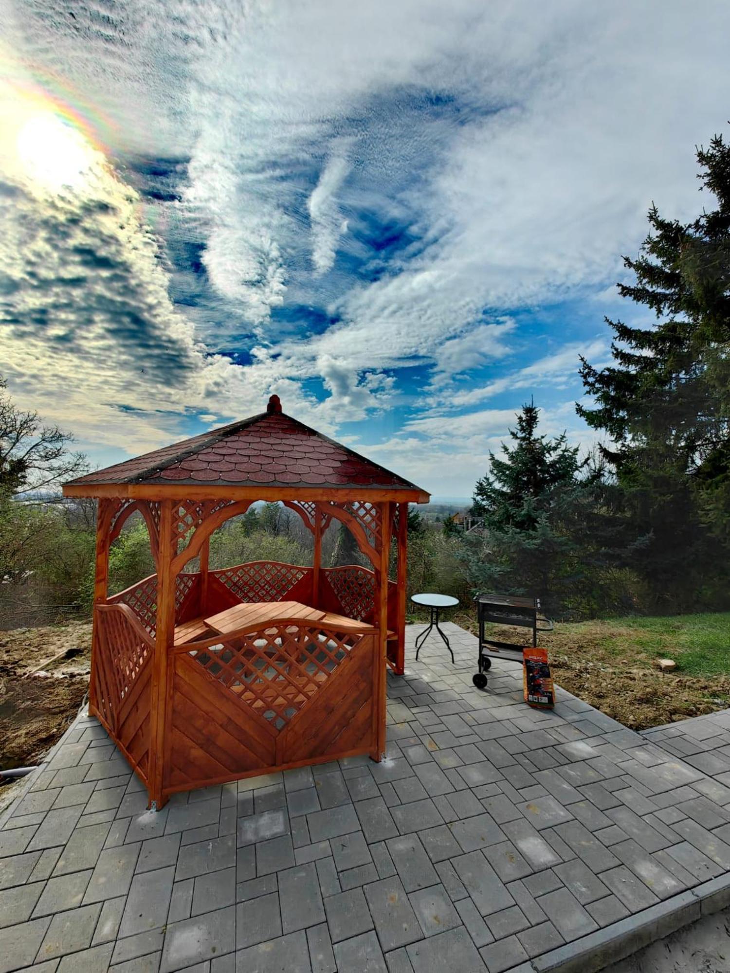 Sunset House Piestany Bungalow Banka Екстер'єр фото